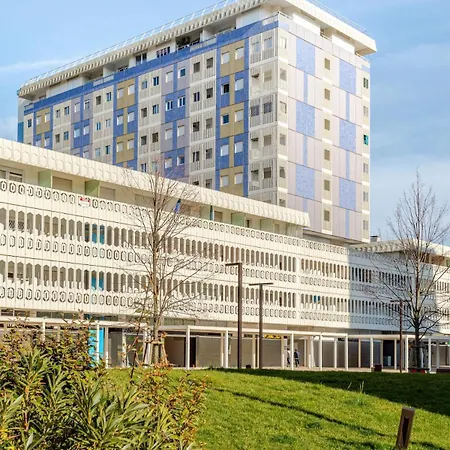 Apartment La Terrazza Sul Mare With Parking *