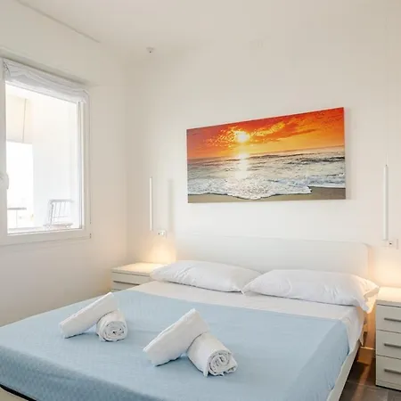 Apartment La Terrazza Sul Mare With Parking Lignano Sabbiadoro